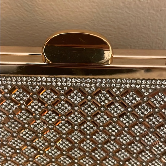 Elegant Gold and Silver Clutch Bag - Picture 6 of 6